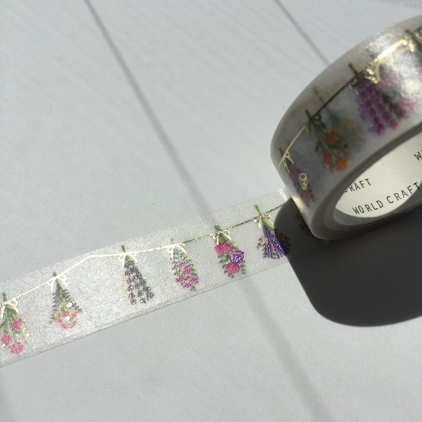 World Craft - Washi tape, Garland full of dried flowers, gold and purple foil, design